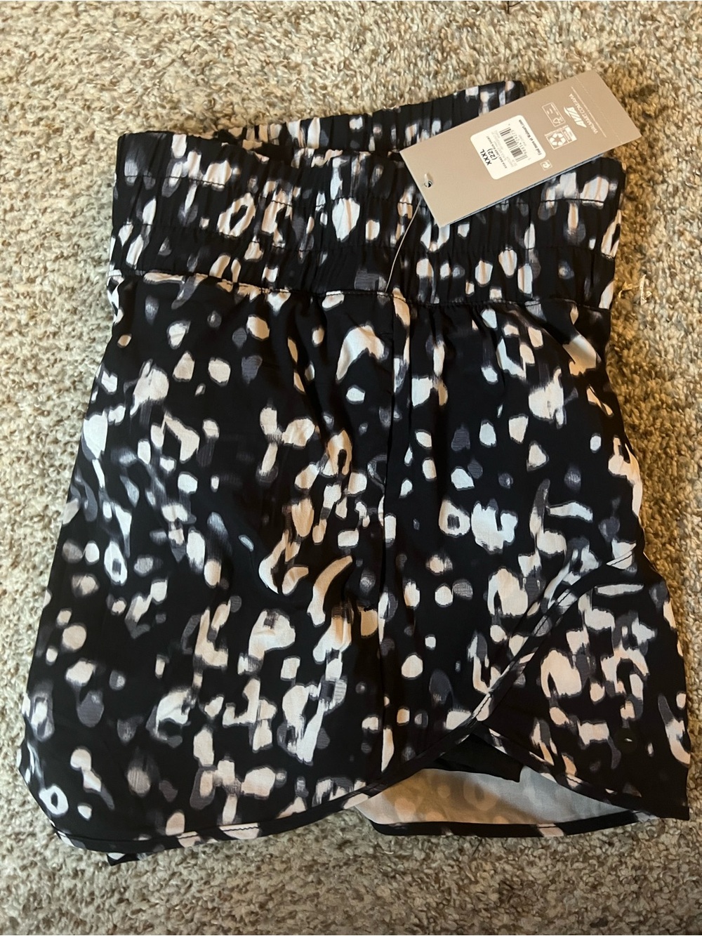 Avia Black and White Abstract Print Athletic Shorts